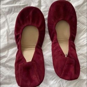 Woman’s Wine Suede Stonehouse Flats - 10